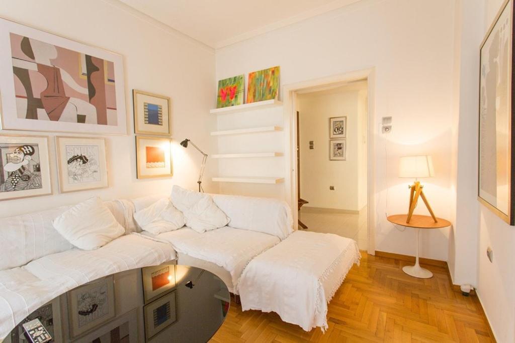 A Cozy Apt In Kolonaki Of Афины Экстерьер фото