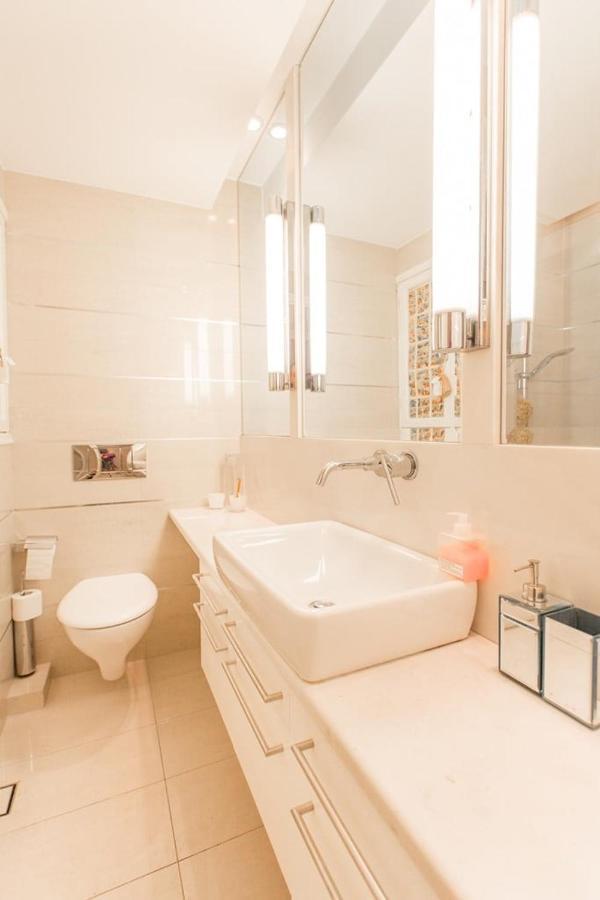 A Cozy Apt In Kolonaki Of Афины Экстерьер фото