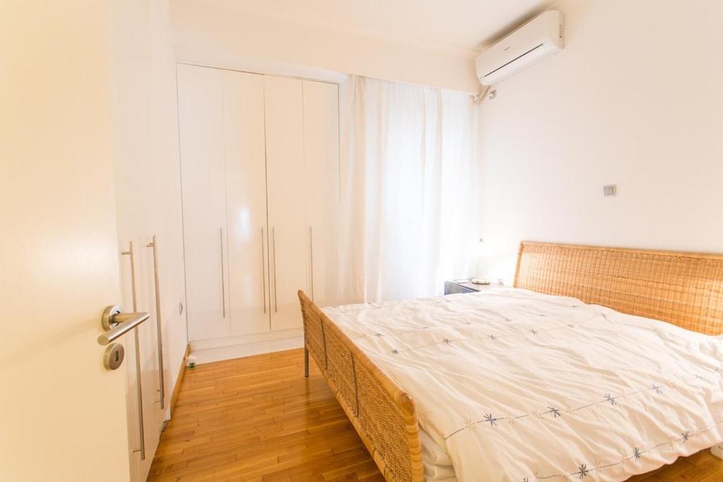 A Cozy Apt In Kolonaki Of Афины Экстерьер фото